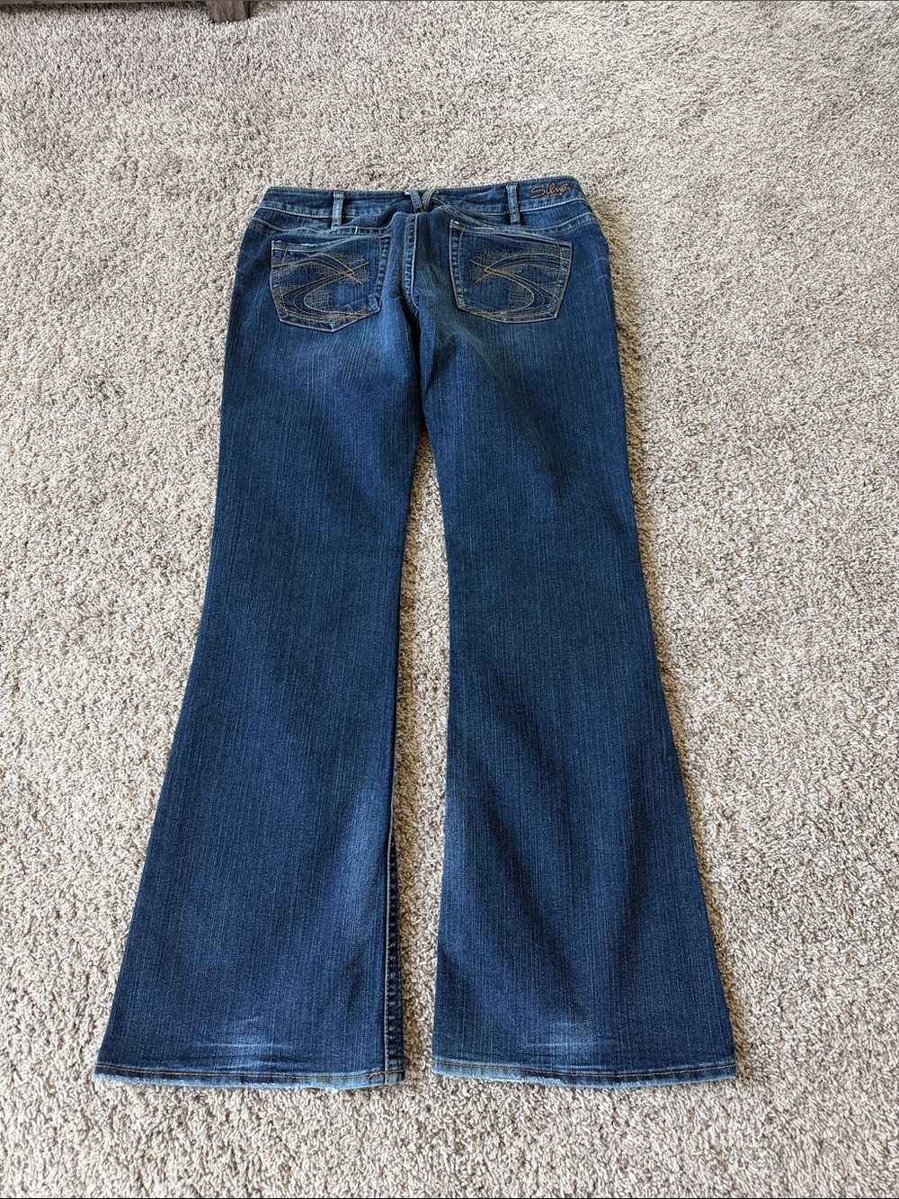 Silver Brand Tuesday 20” Flare Jeans Size 32 x 35 - Picture 6 of 7